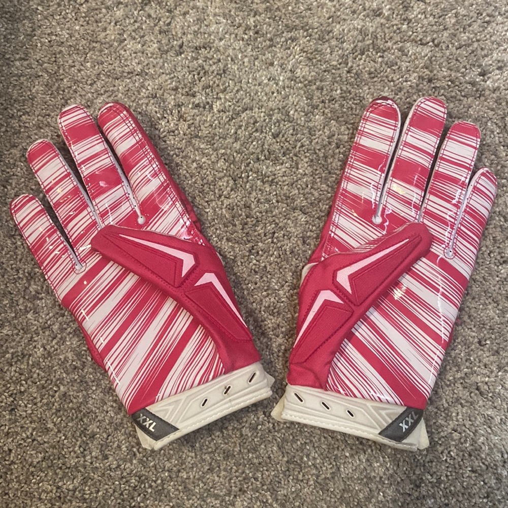 NIKE SUPERBAD 3.0 FOOTBALL GLOVES- ADULT XXL { PINK & WHITE }